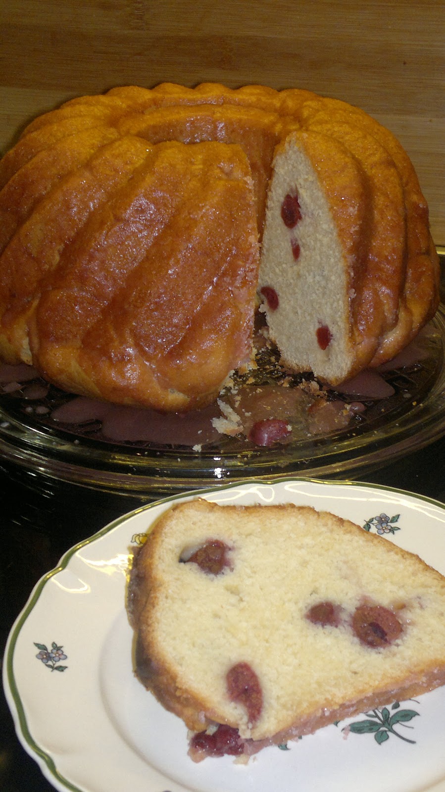 Dampfi kocht &amp; backt: Marzipan Gugelhupf mit Kirschen