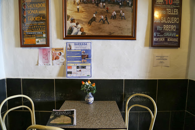 Monsaraz cafe, alentejo, pic: Kerstin Rodgers/msmarmitelover