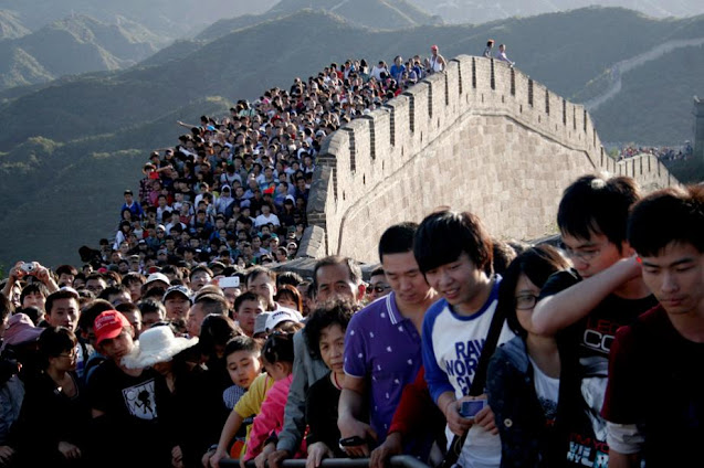 Muralha da China lotada de turistas