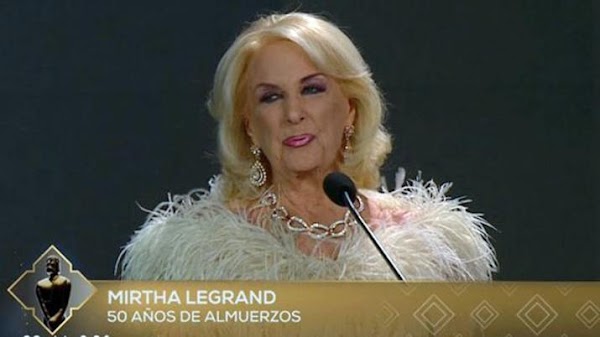 Martín Fierro 2018: la emoción de Mirtha Legrand por los 50 años de sus almuerzos Martín Fierro 2018: la emoción de Mirtha Legrand por los 50 años de sus almuerzos