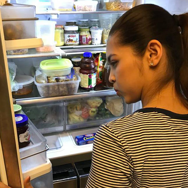 Check out: Maine Mendoza's Surprise Visit on Alden Richard's House Check out: Maine Mendoza's Surprise Visit on Alden Richard's House
