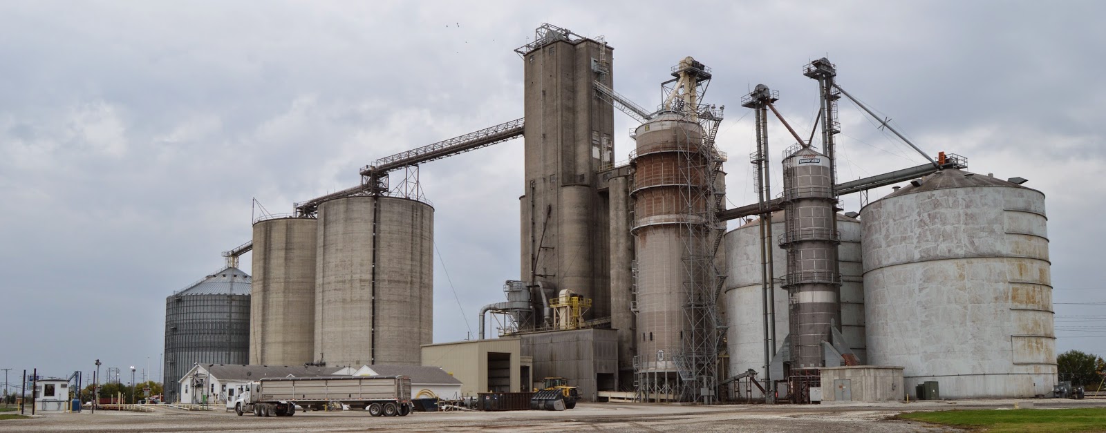 Industrial History Grain Elevators Gilman, IL