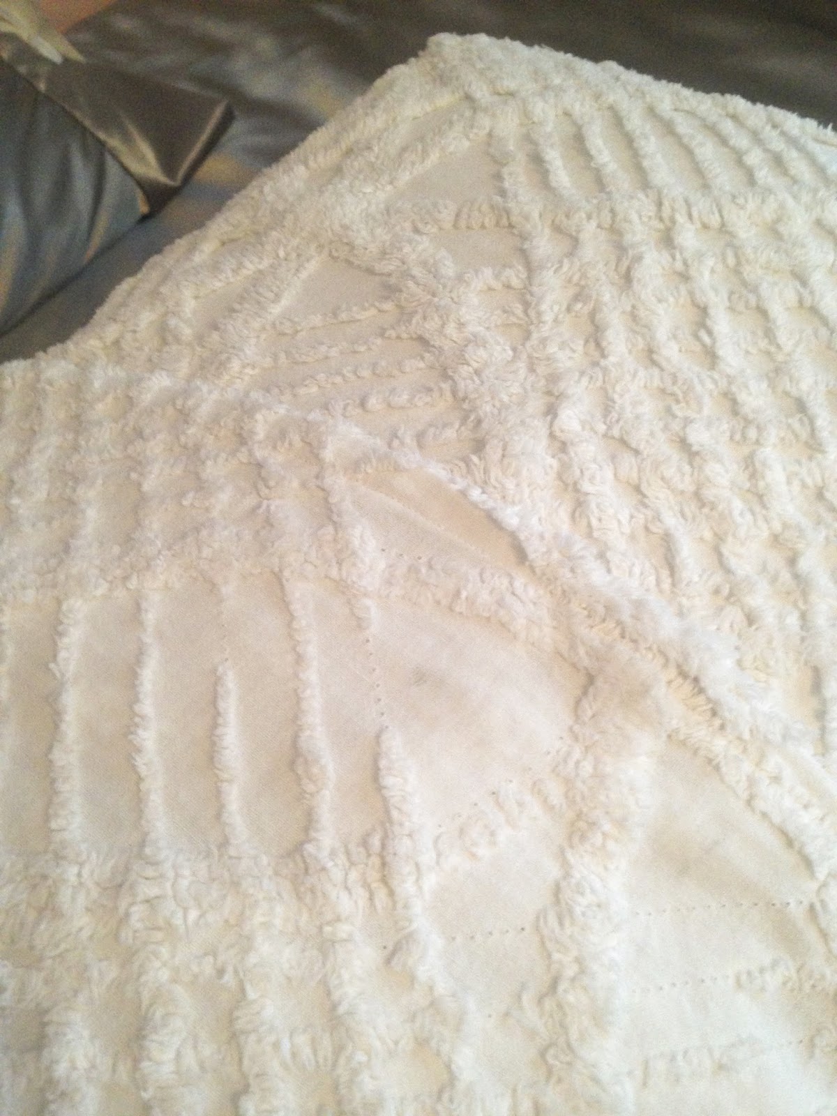 Amy's Creative Pursuits How To Make A Pillow Sham Out Of An Old Bedspread