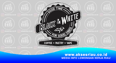 BLACK N WHITE Cafe Pekanbaru