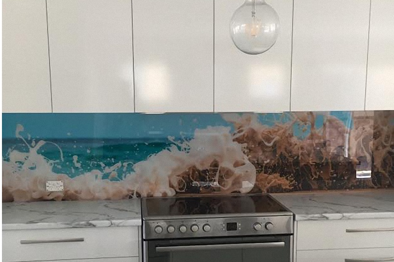 Tổng hợp những mẫu vách bếp kính cường lực in tranh 3D đẹp hết ý Tổng hợp những mẫu vách bếp kính cường lực in tranh 3D đẹp hết ý