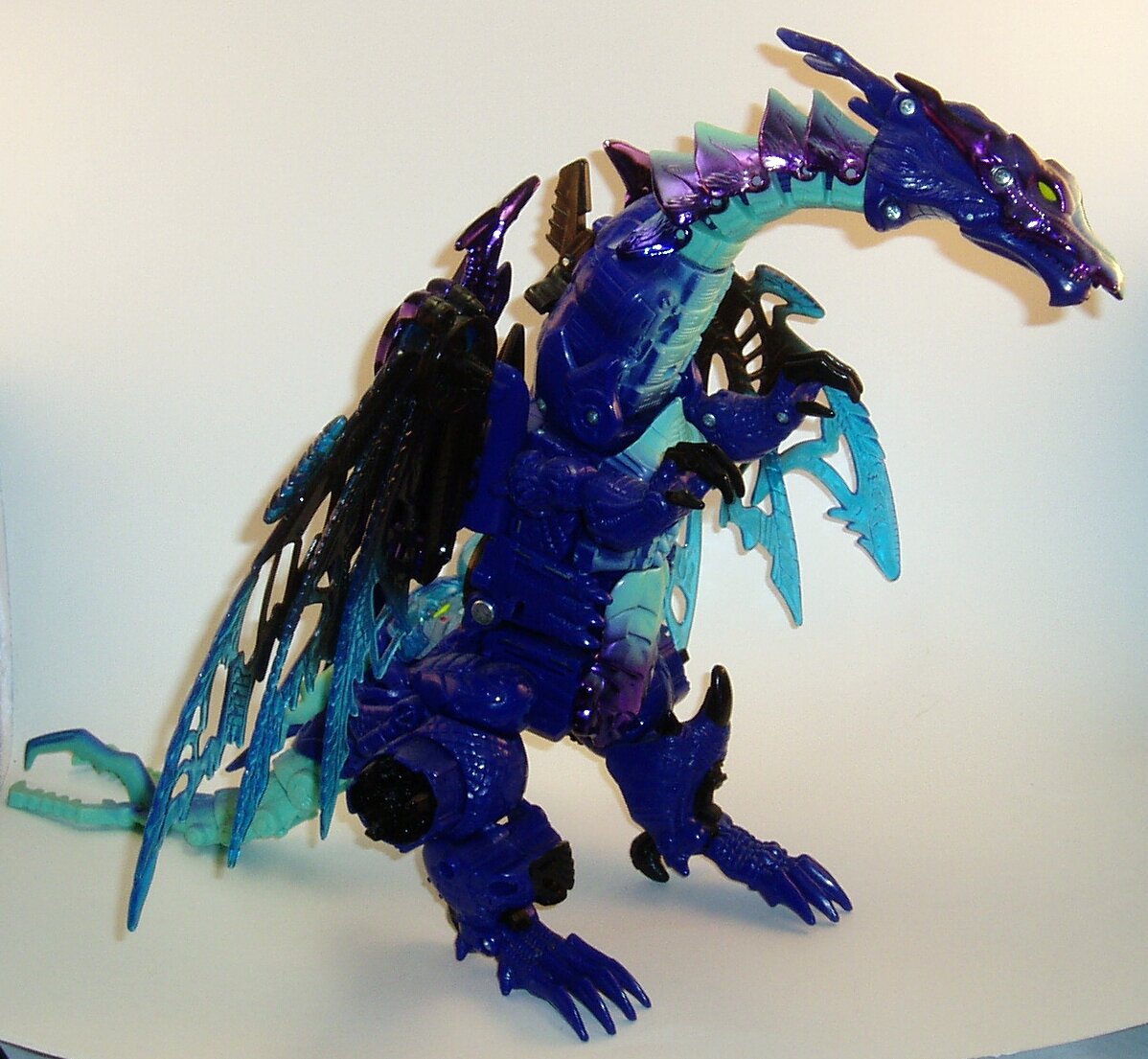 transformer that turns into a dragon