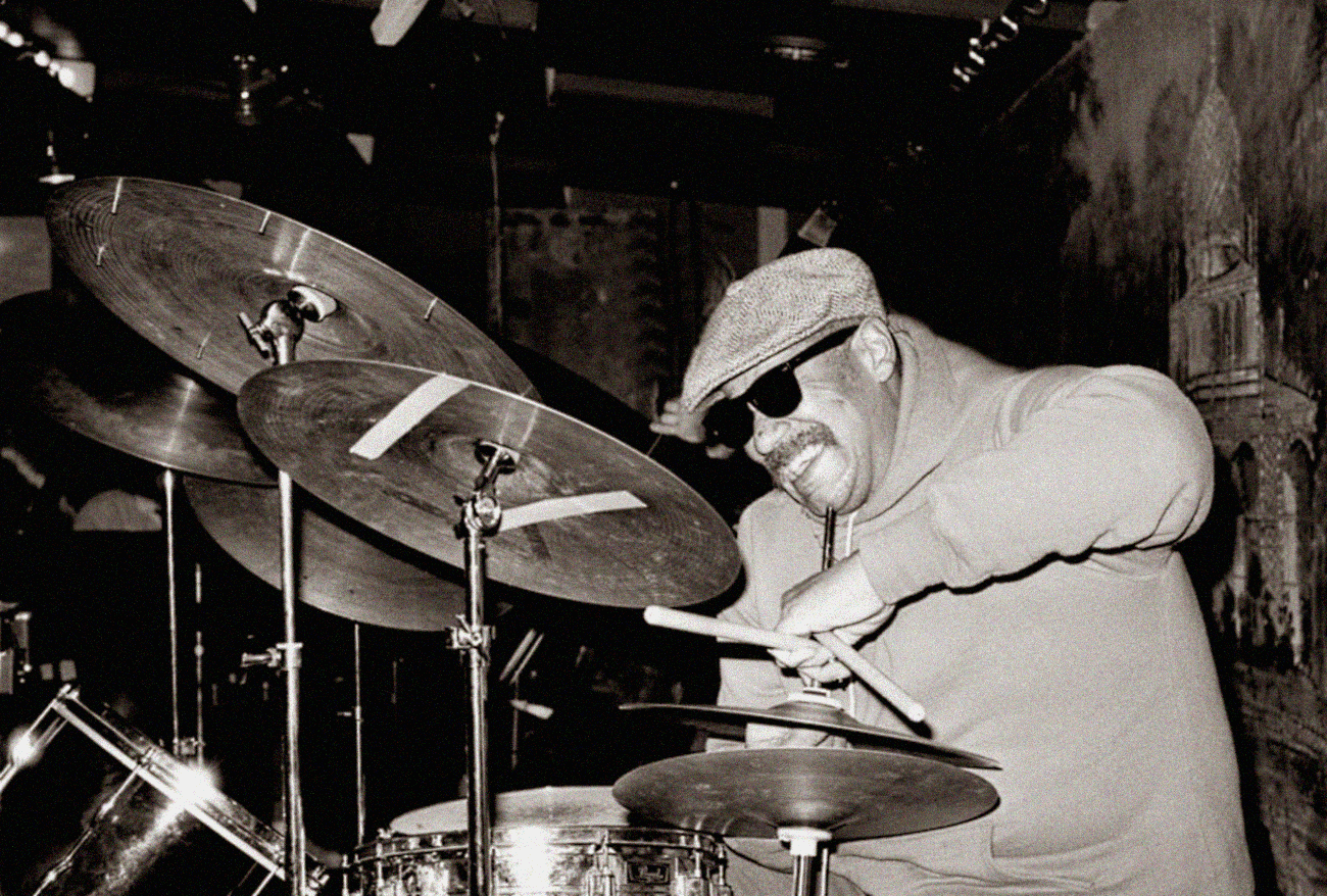 барабанное шоу васильев грув москва. барабанщики мити фомина. педагогическая культура офицера. генерал а в барабанщиков основатель советской военной педагогики. шоу барабанщиков дрим тим.