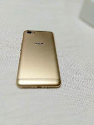 Asus Zenfone 3s Max (ZC521TL) Unboxing & Photo Gallery