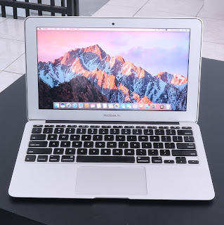 MacBook Air Core i5 (11-Inch, Early 2014) Bekas Di Malang