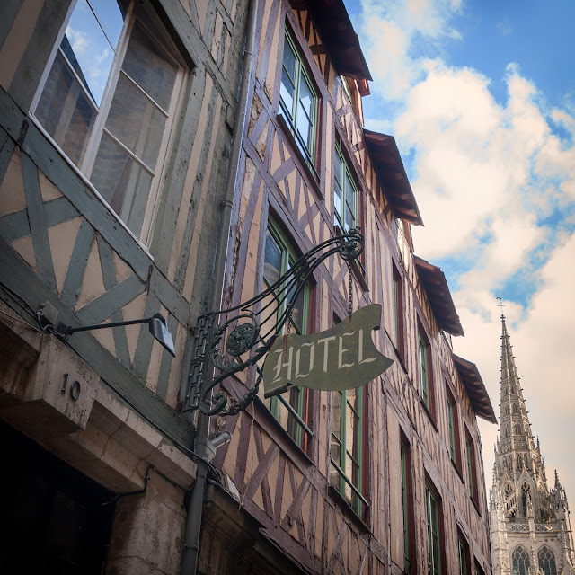 maison à colombages rouen medieval