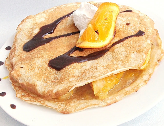 Clatite cu portocale si ciocolata