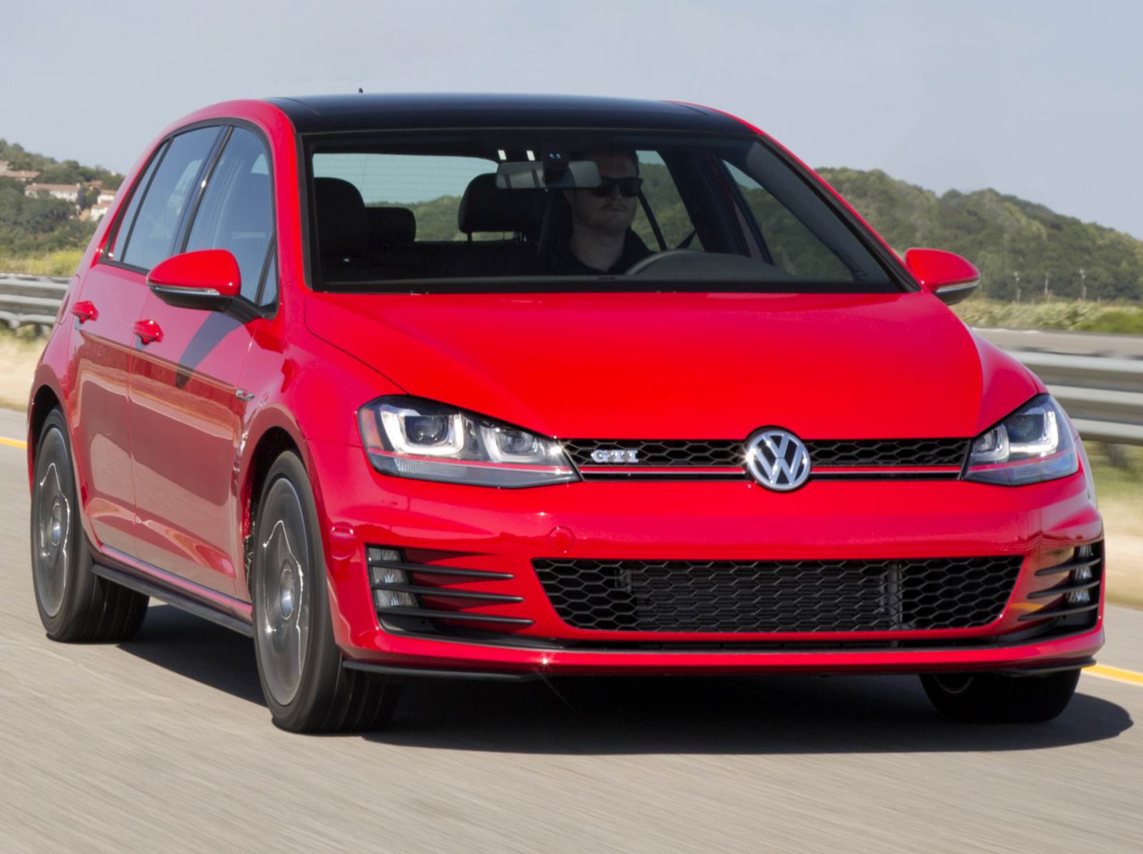 Volkswagen Golf - 3º carro mais vendido do mundo em 2014