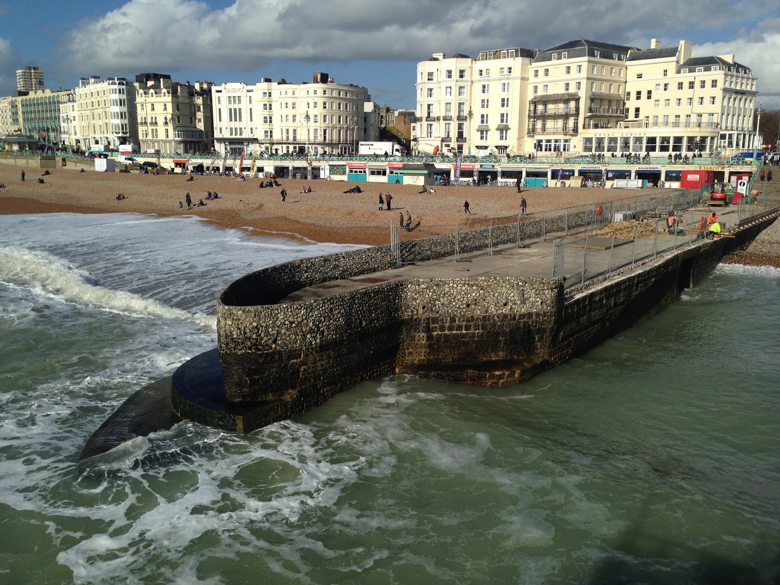 Brighton Bits Groyne repairs