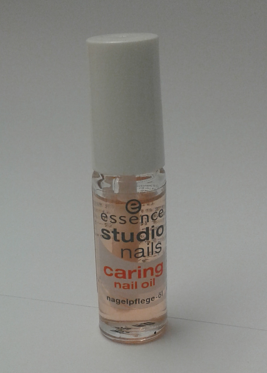 Review Caring nail oil de Essence Cosmetics Atos Innovation
