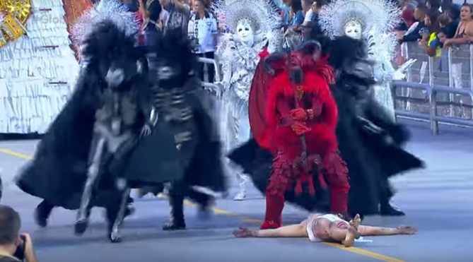 Gaviões da Fiel encena Satanás vencendo Jesus em desfile no carnaval 2019
