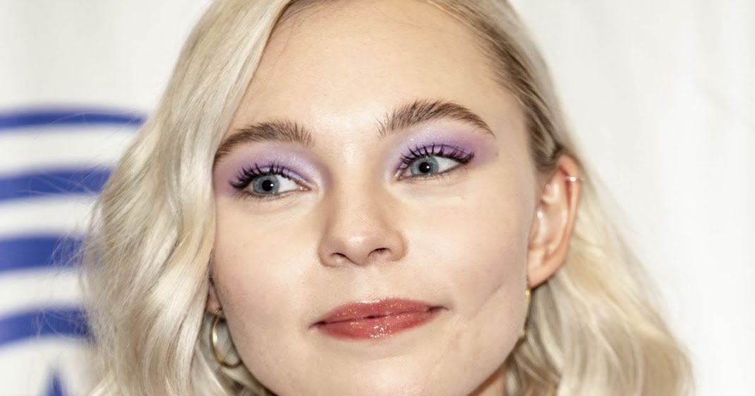 Taylor Hickson At Photocall For Deadly Class During Wondercon 2019