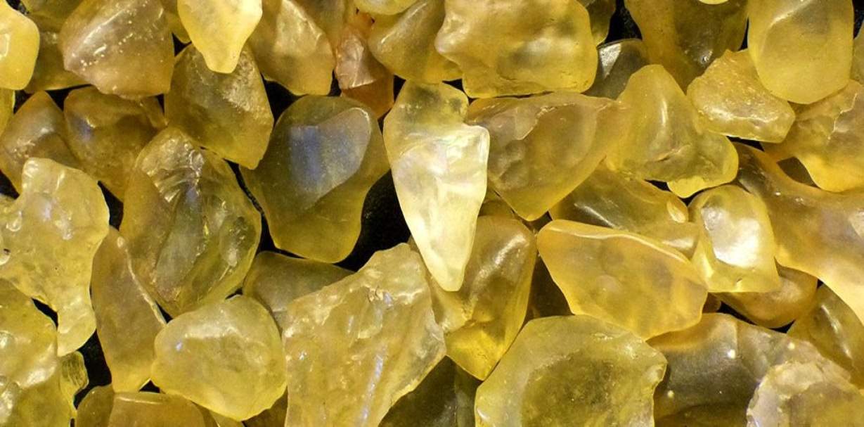 Scientists Solve Mystery of Yellow Egyptian Desert Glass Geology In
