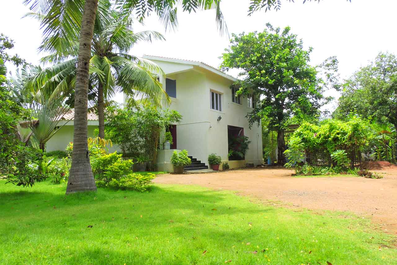 Lime Tree Beach House ECR EzeeStays ECR Beach House,Holiday Rentals