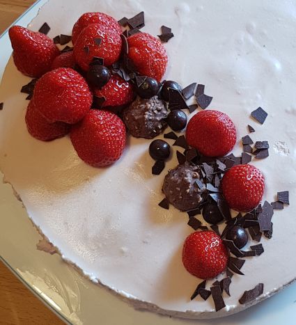 Geburtstagstorte: Erdbeer-Joghurt-Torte