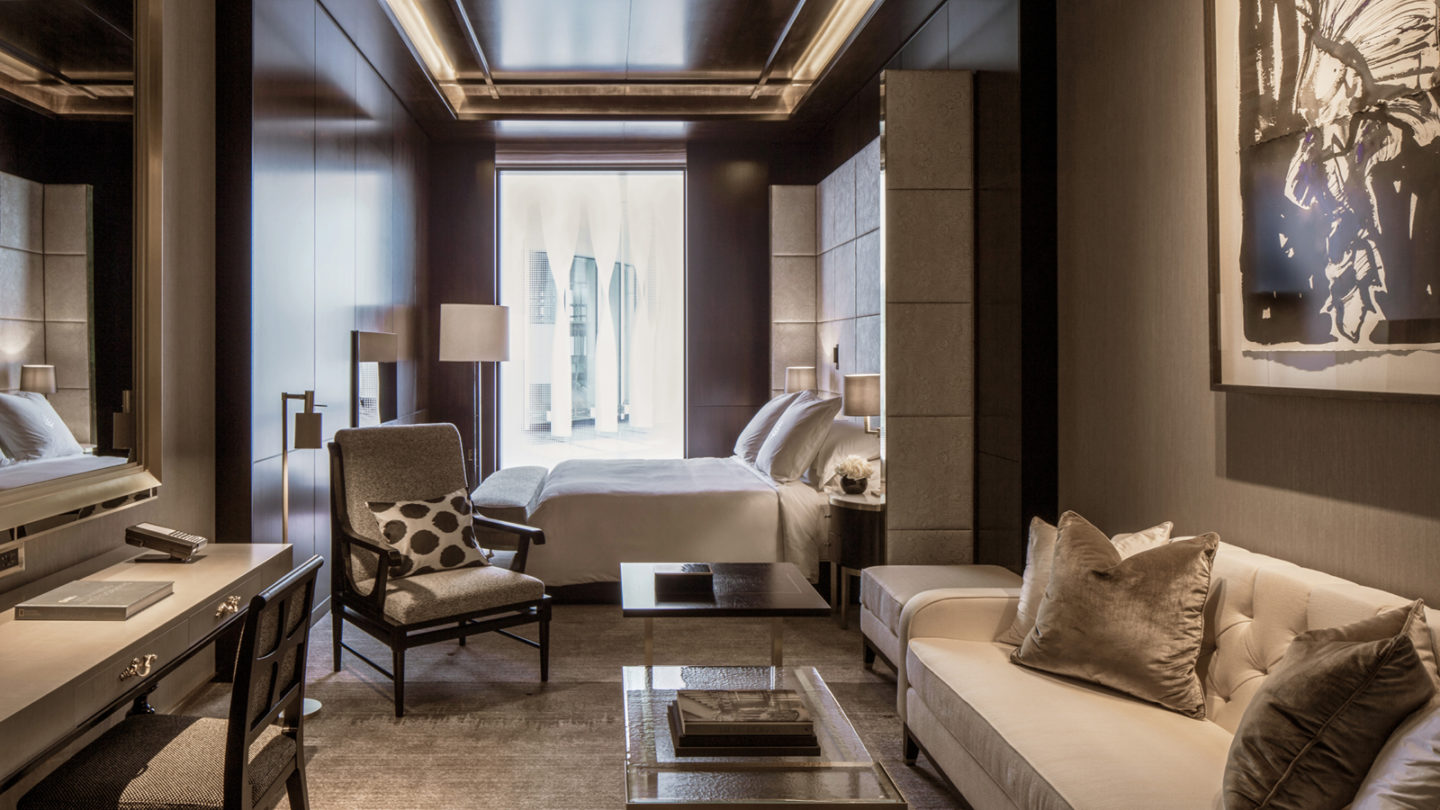 Luxury hotel suite in Four Seasons London Ten Trinity Square