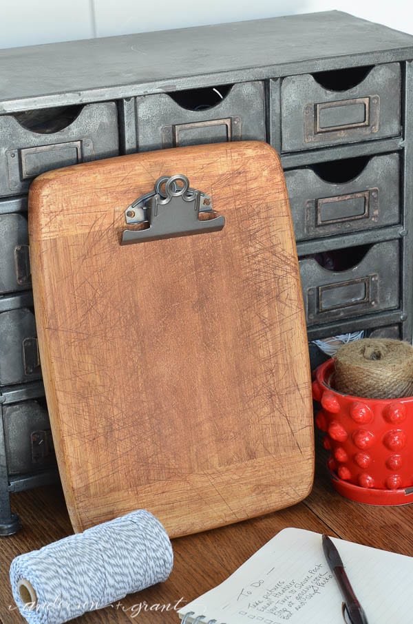 12 Creative Upcycles For Old Cutting Boards Do it yourself ideas and