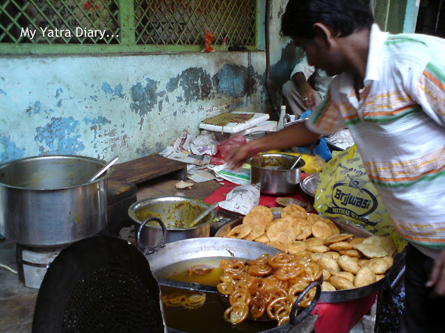 Kachori snack stall, Mathura