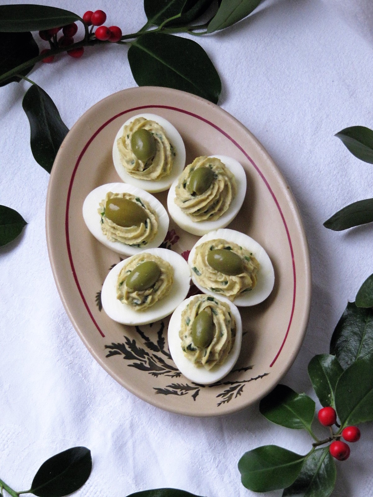 La Cuisine D Ici Et D Isca Oeufs Mimosa A La Tapenade Verte