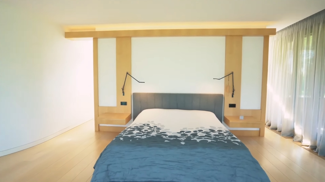 18 Interior Design Photos vs. Garkalnes novads, Latvia Luxury Modern Home Tour