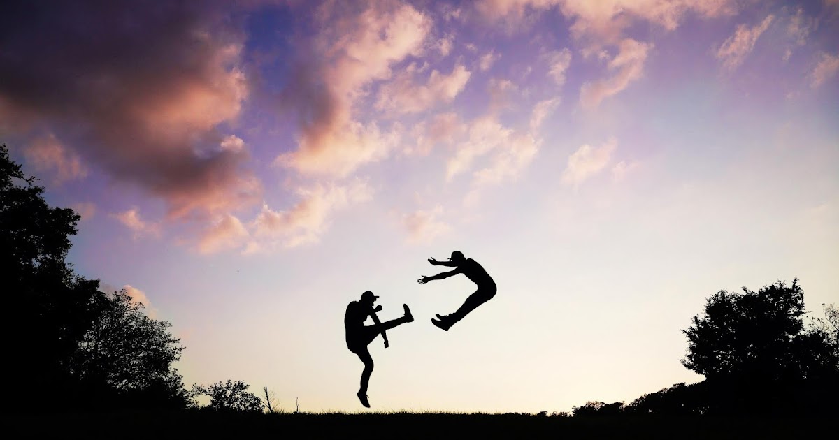 "A kick in the shins" nghĩa là gì?