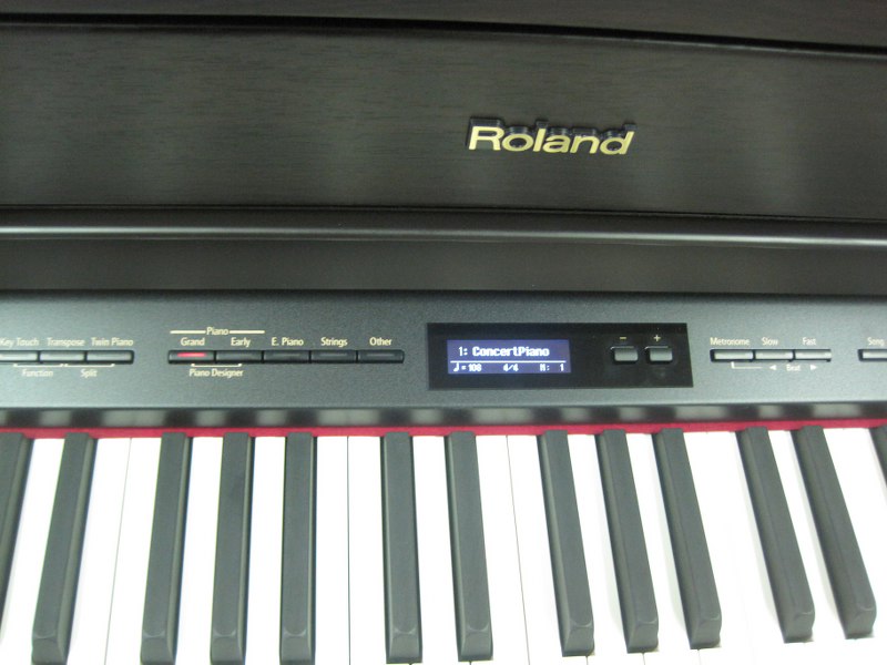 REVIEW / Roland HP507 & Roland LX15 Digital Pianos