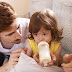 Anak Asyik Minum Susu Saja, Tapi Tak Mahu Nak Makan, Ikuti Tips Ini Dalam Latih Anak Untuk Mula Makan ‘Real Foods’