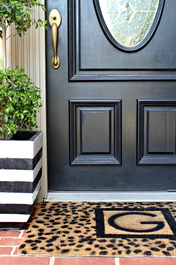 DIY Personalized Door Mat, Easy & Cheap!