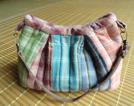 Basic Quilting and Patchwork Bag. Photo Sewing Tutorial