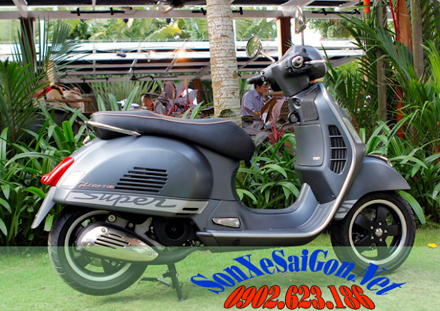 Sơn xe Vespa GTS Super màu xám lông chuột