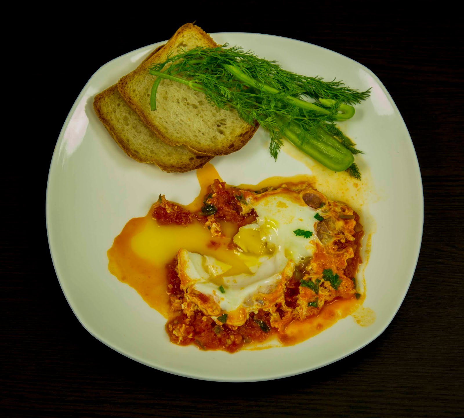 (Shakshuka) Eggs in Tomato Sauce with parsley recipe