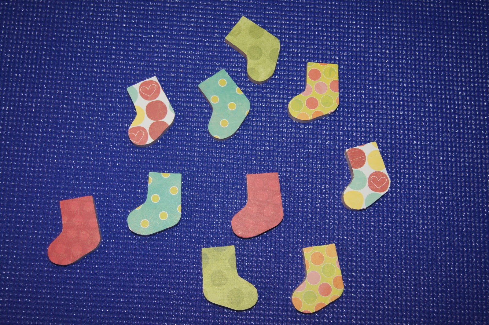 Mitten & Sock Matching Game, DIY Wooden Matching Game Montessori At ...
