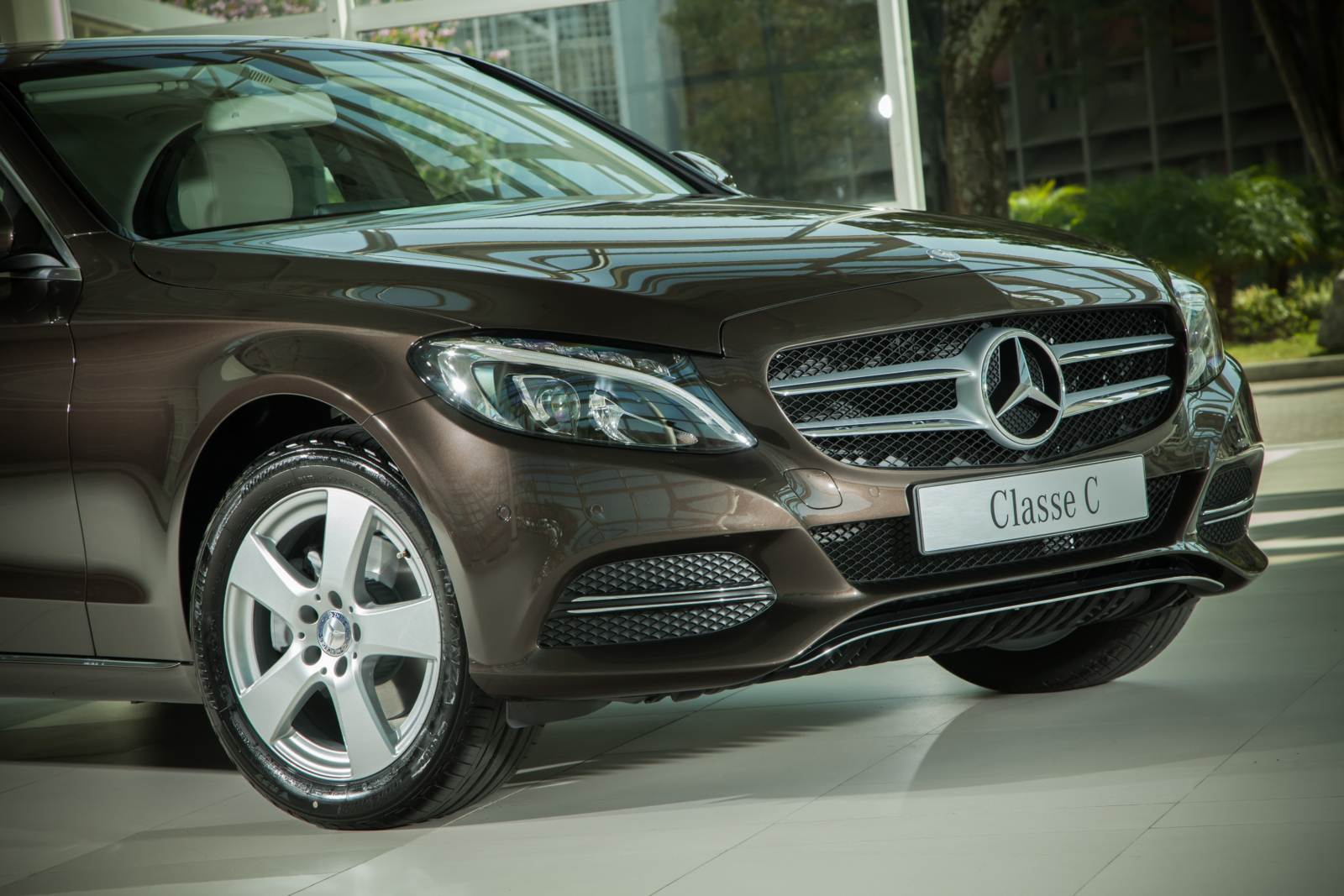 Mercedes-Benz C200 Avantgarde 2015: preço e especificações