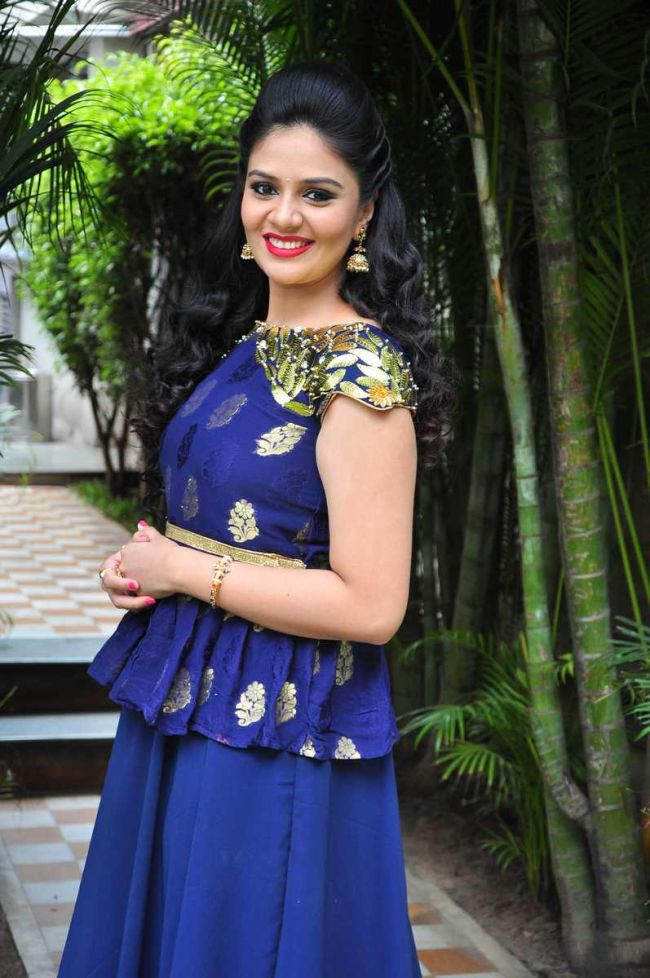 Sri Mukhi Sri Mukhi
