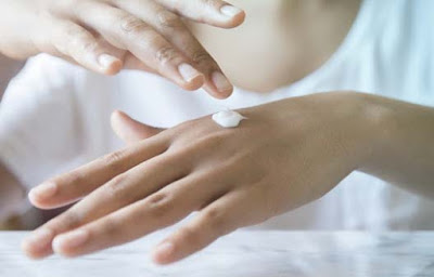 Tips For Skin Care in Winter- Protecting Hands Tips For Skin Care in Winter- Protecting Hands