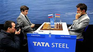 Echecs & Tata Steel : Karjakin 0-1 Aronian © Chess & Strategy