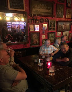The cyclists enjoying a beer (or few) (photo David D) The cyclists enjoying a beer (or few) (photo David D)