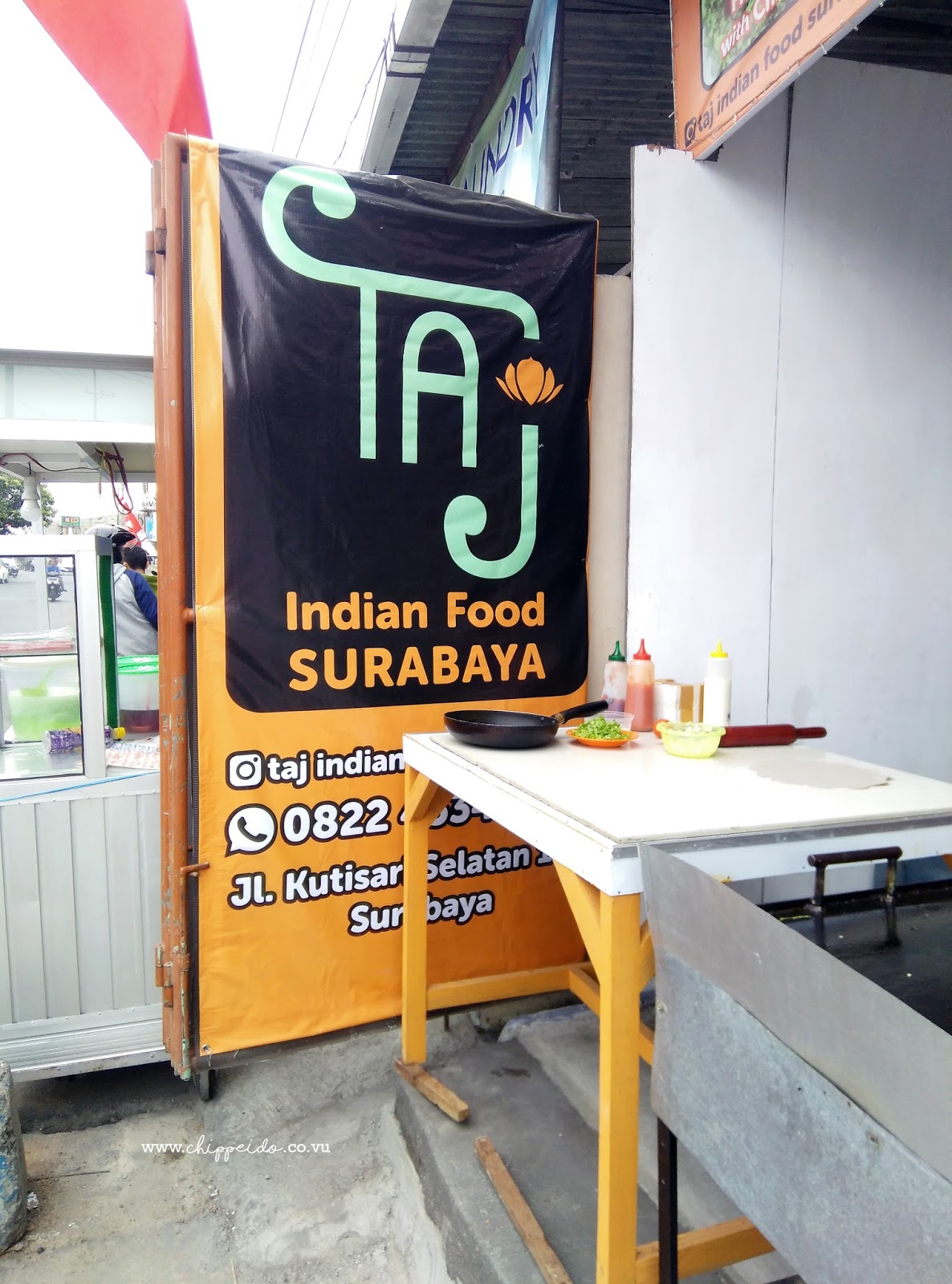 Taj Indian Food Surabaya Review Chef Asli India Bikin Paratha Versi Indonesia Chippeido - Indian Restaurant Near Me Now