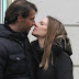 Hilary Swank y su novio, besos por las calles de París