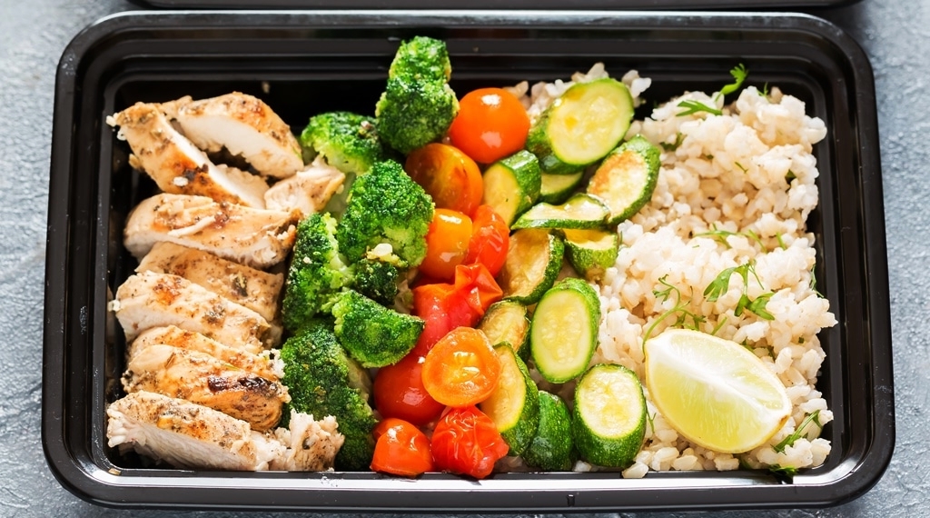 RESEPI MEAL PREP AYAM GRILL BERSAMA BROWN RICE DAN SAYURAN RESEPI MEAL PREP AYAM GRILL BERSAMA BROWN RICE DAN SAYURAN