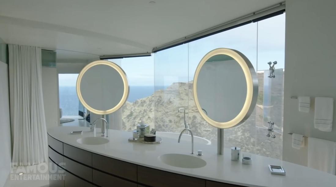 59 Interior Design Photos vs. Alicia Keys & Swizz Beats $20.8 Million Razor Luxury Mansion Tour