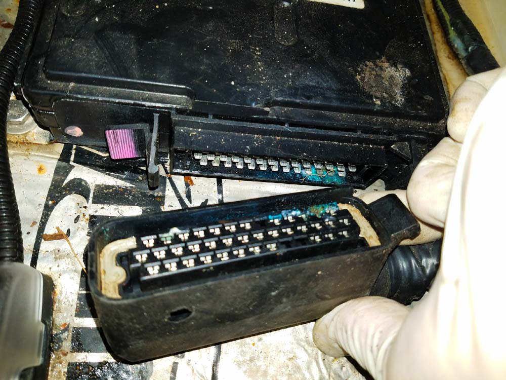 Wiring Harness Problems in Defenders and other Land Rovers - JE Robison
