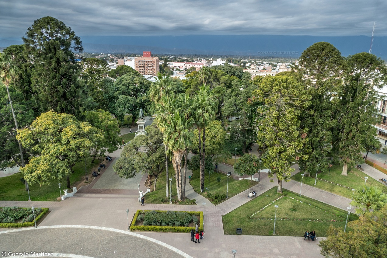 Paisajes y Naturaleza de Catamarca Plaza 25 de Mayo y Catedral Basílica