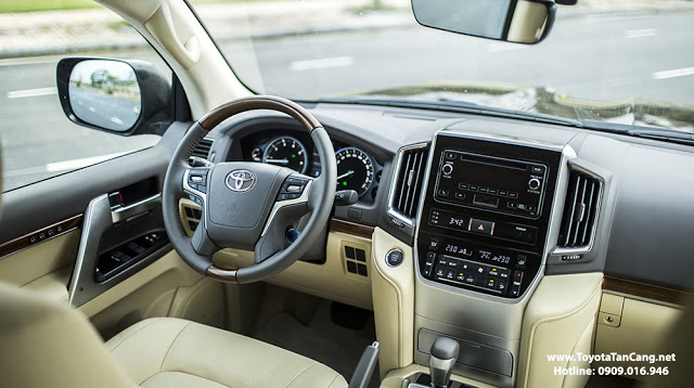 Nội thất Land Cruiser 2016 được thiết kế cổ điển nhưng vẫn cho cảm giác sang trọng Nội thất Land Cruiser 2016 được thiết kế cổ điển nhưng vẫn cho cảm giác sang trọng