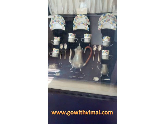 Tea set at Prachina Museum Prachina museum, Junagarh fort