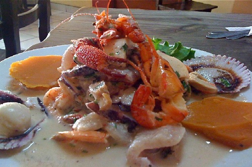 Ceviche de Pescado y Mariscos